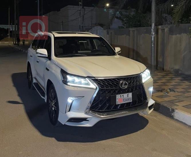 Lexus LX